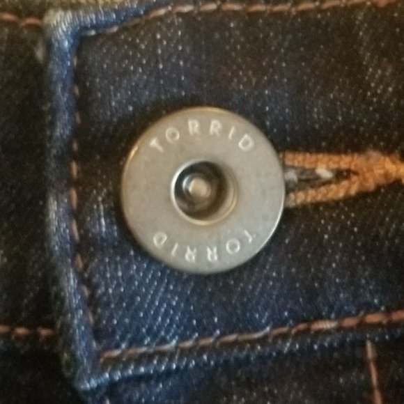 NWOT Torrid Women Jeans | Boyfriend Straight Stretch | Mid Rise Dark | Size: 26R - Picture 10 of 15